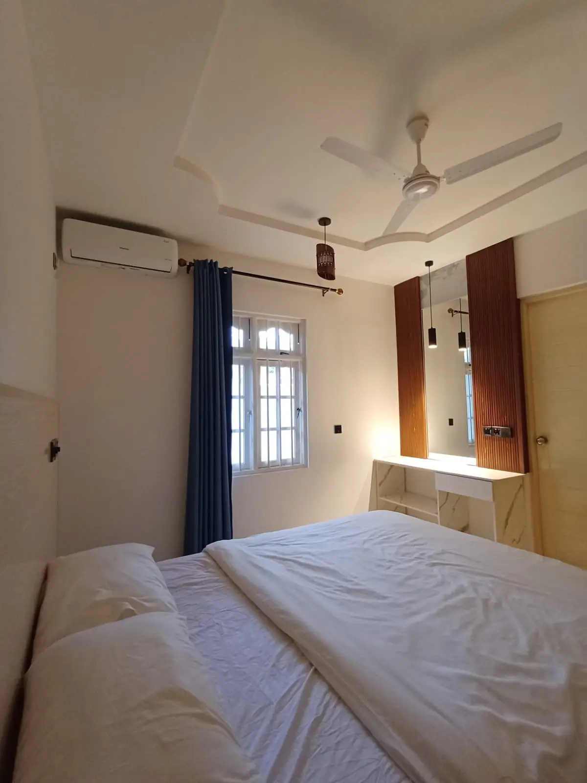 Deluxe double room with air conditioning at Scuba Haven guesthouse, Fuvahmulah